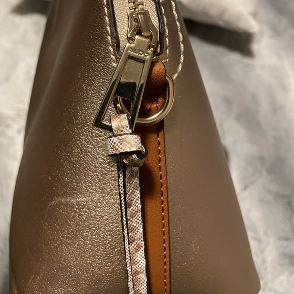 ALDO PURSE!! - Picture 4 of 6